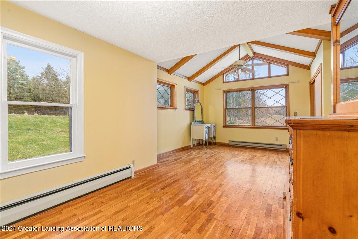 4740 West Clark Road Lansing, MI 48906 - Photo 22 of 37 22-Media Jett-22