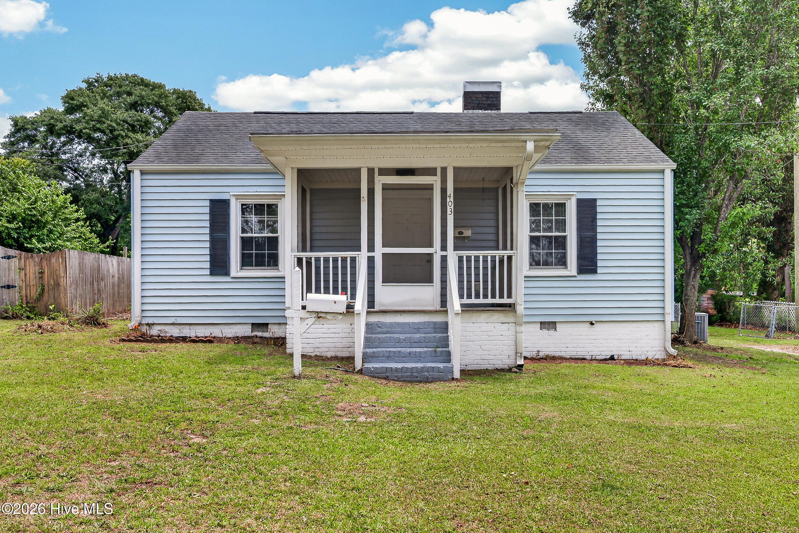 403 Sherwood Road Jacksonville, NC 28540 - Photo 3 of 23