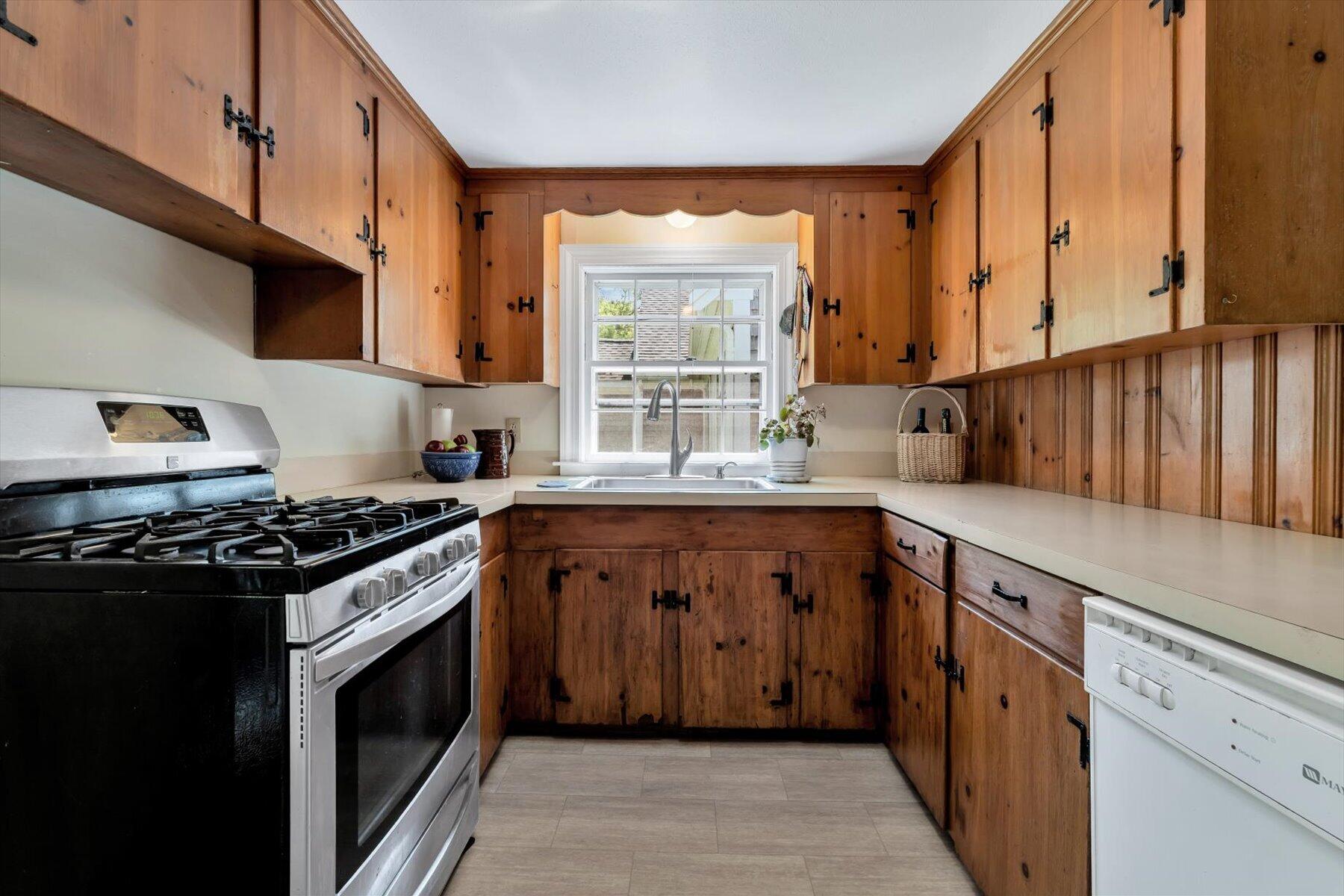 988 Crowells Bog Road Brewster, MA 02631 - Photo 24 of 92 08-IMGP5053