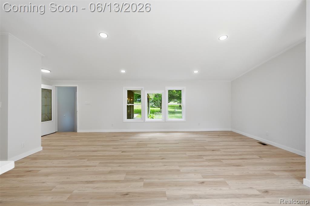 4420 Dublin Road Burton, MI 48529 - Photo 6 of 56
