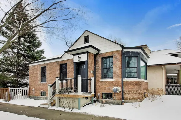 $589,000 | 742 North Harvey Avenue, Oak Park, IL 60302