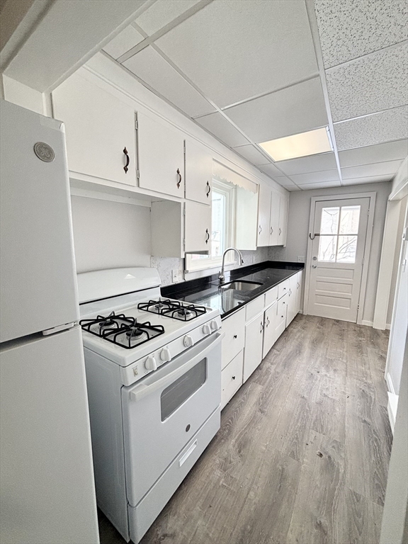 3 Hadley Court Everett, MA 02149 - Photo 2 of 17