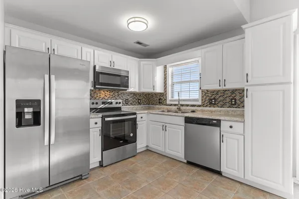 $299,000 | 619 Varsity Drive, Wilmington, NC 28403