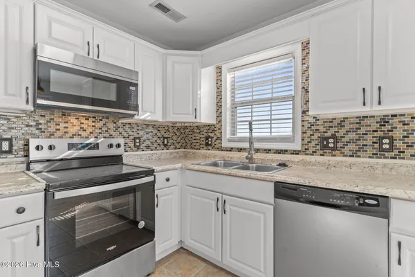 $299,000 | 619 Varsity Drive, Wilmington, NC 28403