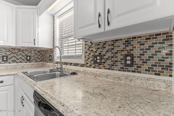 $299,000 | 619 Varsity Drive, Wilmington, NC 28403