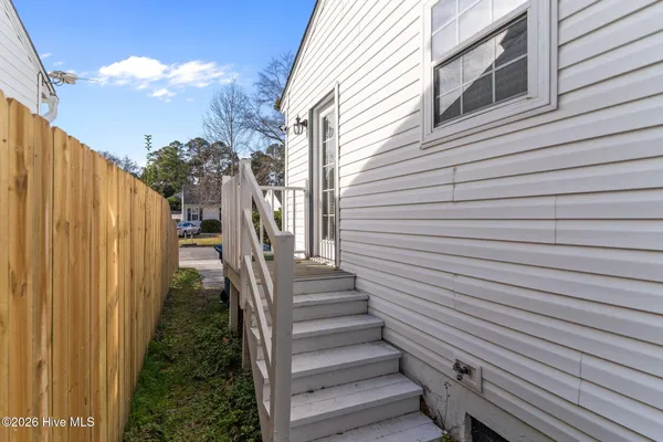 $299,000 | 619 Varsity Drive, Wilmington, NC 28403