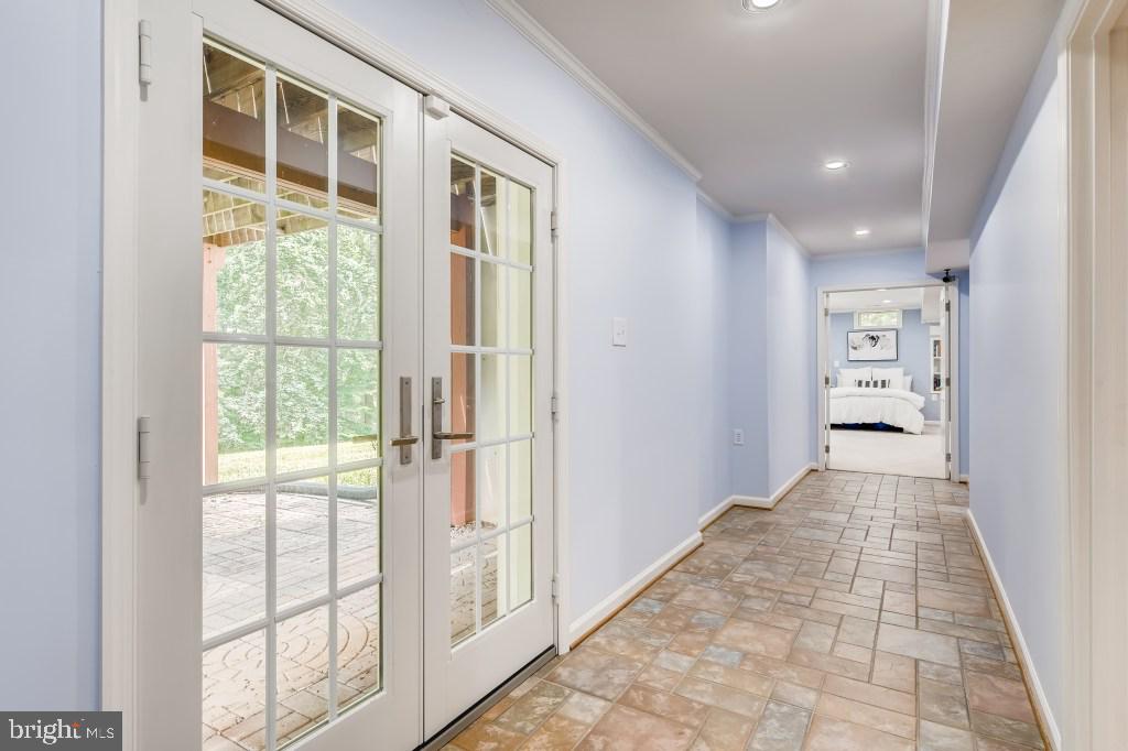13920 Sunnybrook Road Phoenix, MD 21131 - Photo 23 of 28 Lower Level Hall