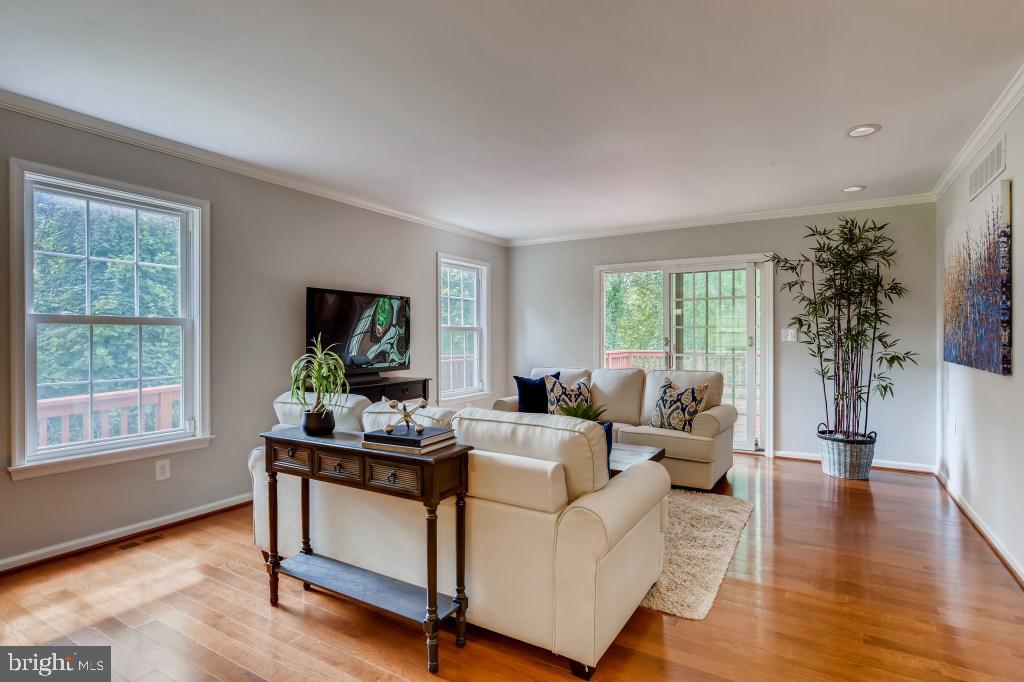 13920 Sunnybrook Road Phoenix, MD 21131 - Photo 4 of 28 Open Concept Living Room