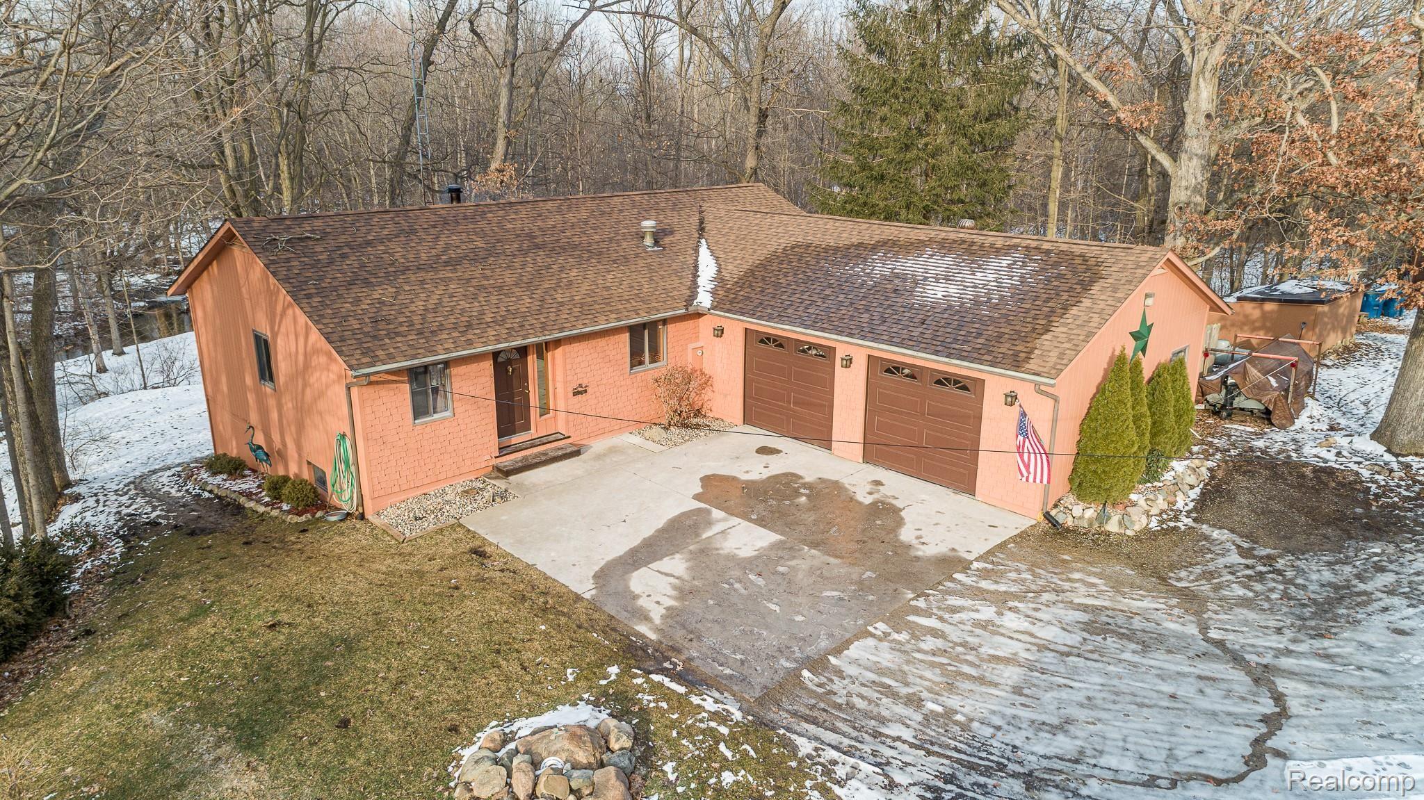 2106 West Cook Road Grand Blanc, MI 48439 - Photo 12 of 65 Exterior 1.jpg