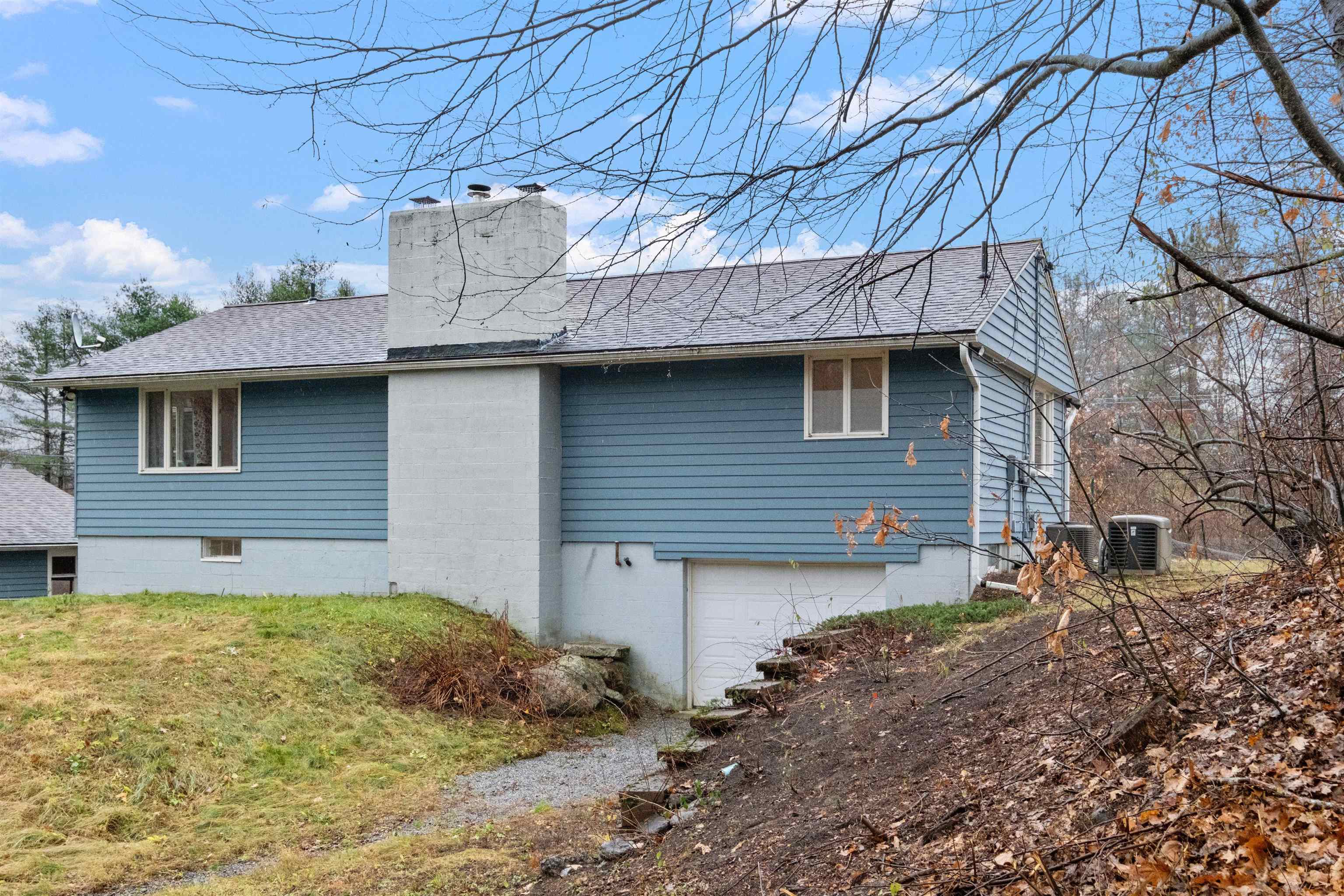 514 Davison Road Henniker, NH 03242 - Photo 3 of 37 Gallery Image 3