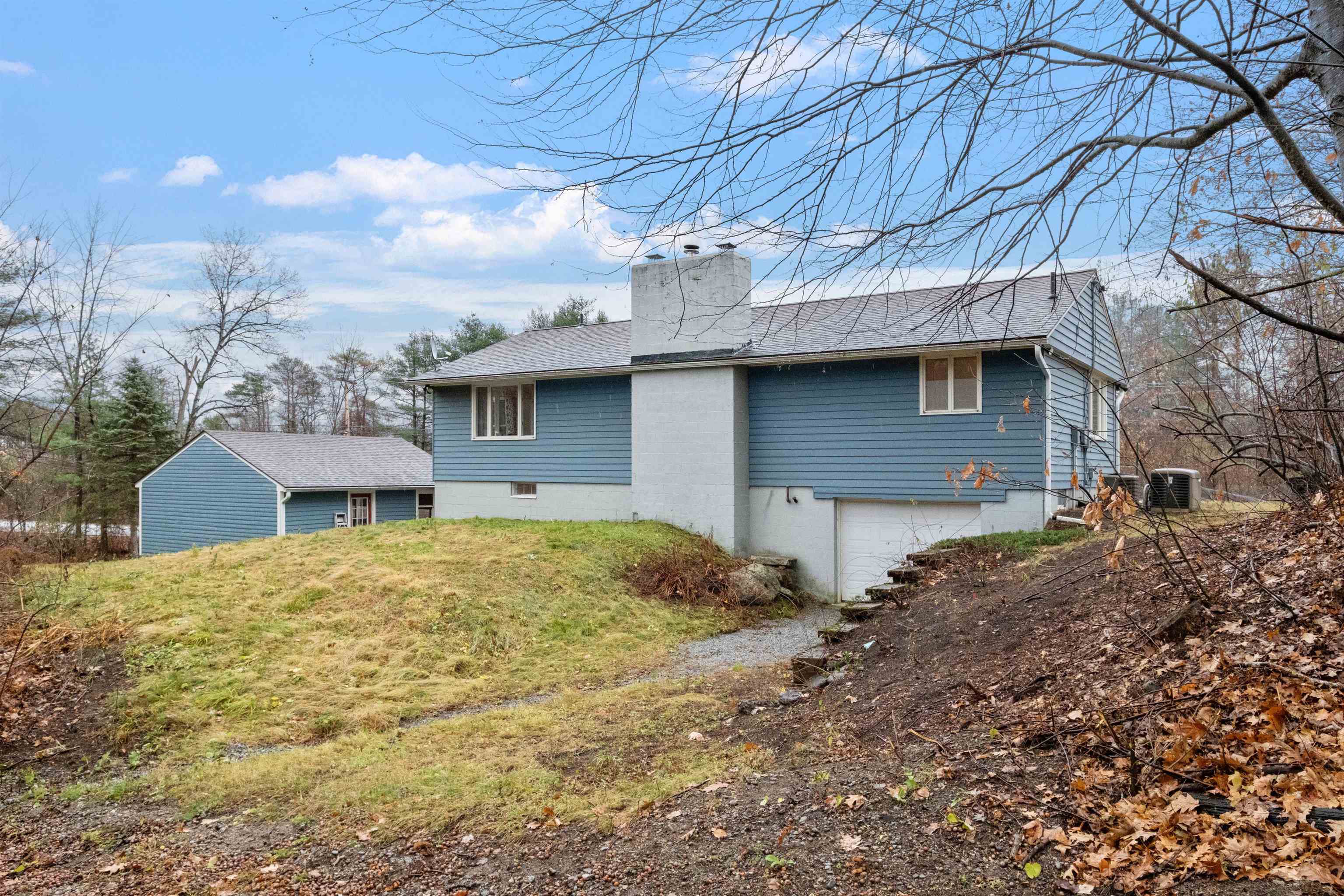 514 Davison Road Henniker, NH 03242 - Photo 4 of 37 Gallery Image 4
