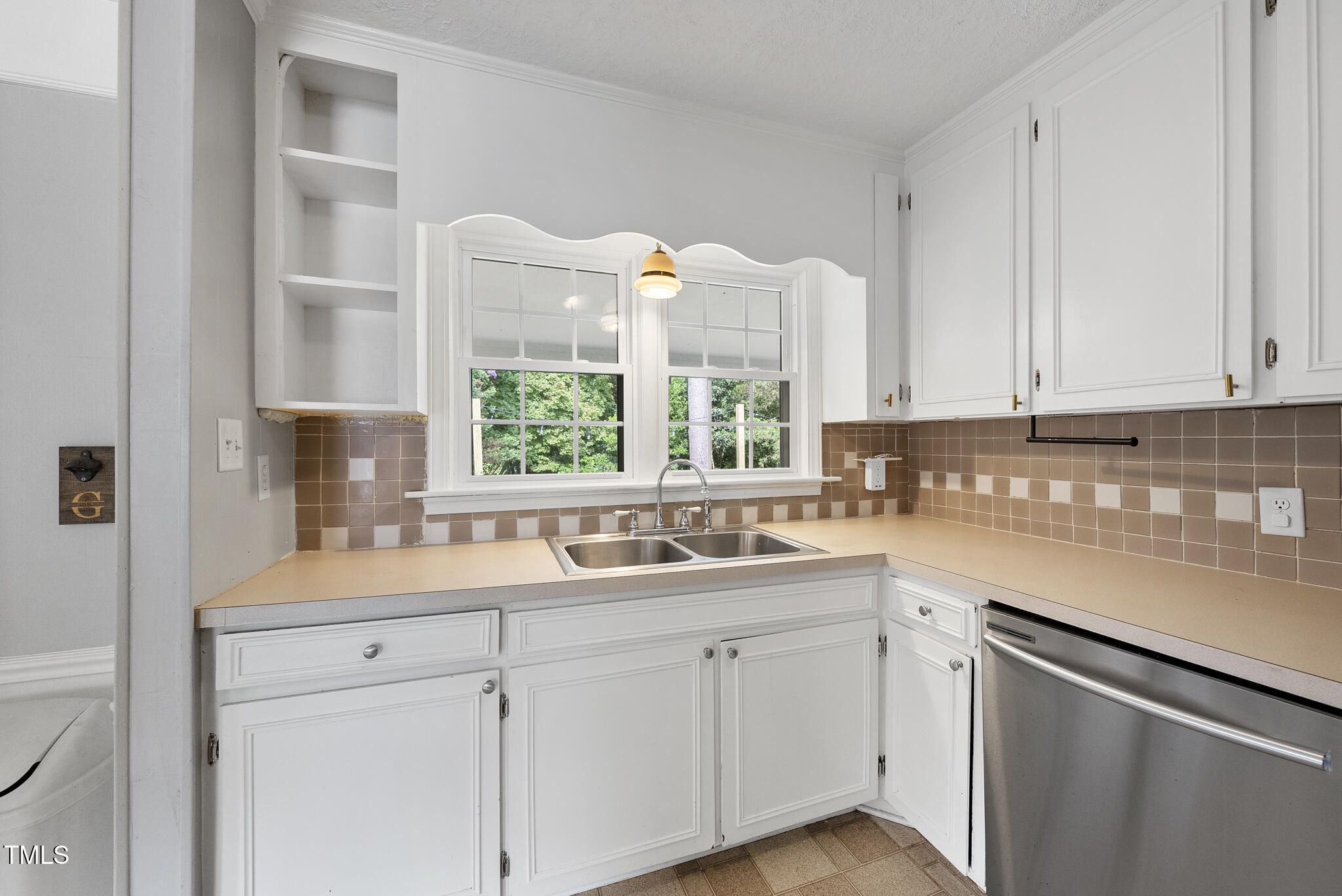 2510 Springhill Avenue Raleigh, NC 27603 - Photo 10 of 18 DSC04915
