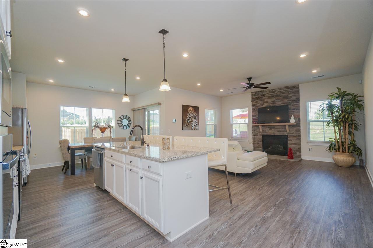 2 Mohegan Way Greenville, SC 29607 - Photo 6 of 33 Gallery Image 6