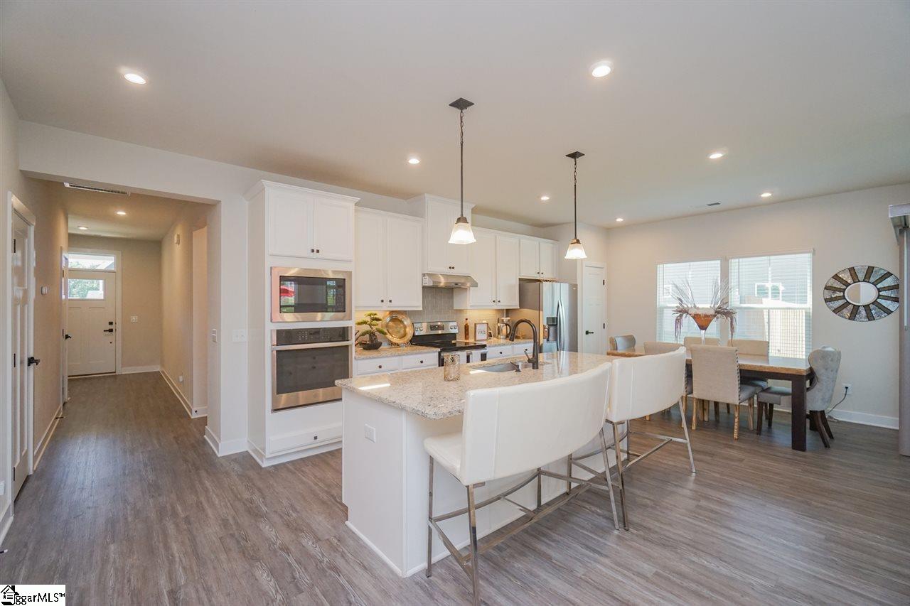 2 Mohegan Way Greenville, SC 29607 - Photo 7 of 33 Gallery Image 7