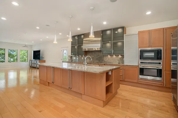 $1,950,000 | 20 Hiawatha Drive, Battle Creek, MI 49015