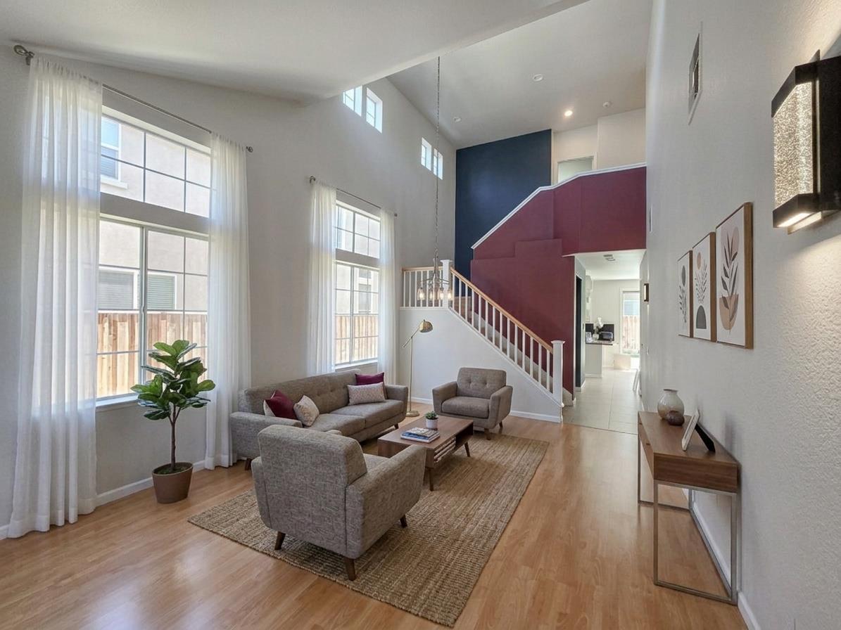 73 Images Circle Milpitas, CA 95035 - Photo 3 of 79