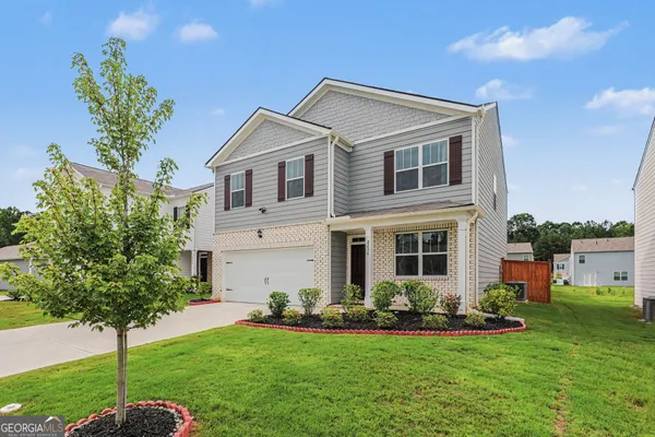 $355,000 | 8236 Castleton Drive, Fairburn, GA 30213