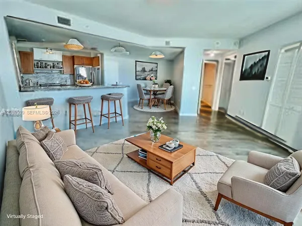 $3,000 | 300 South Biscayne Boulevard, Unit 2705, Miami, FL 33131