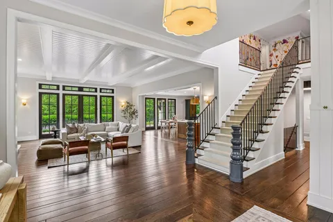 $3,795,000 | 20455 Park Place, Deephaven, MN 55331
