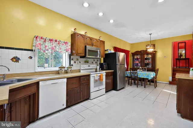 $599,900 | 2924 Gracefield Road, Silver Spring, MD 20904