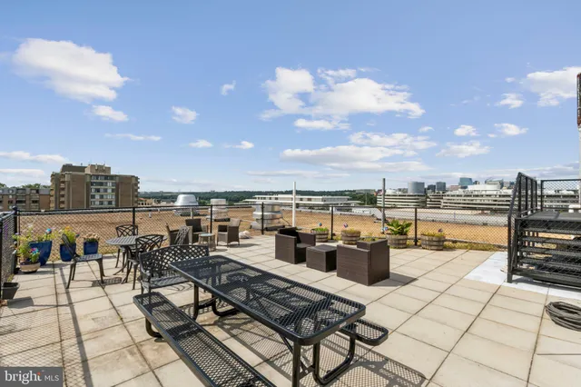 $325,000 | 730 24th Street Northwest, Unit 205, Washington, DC 20037