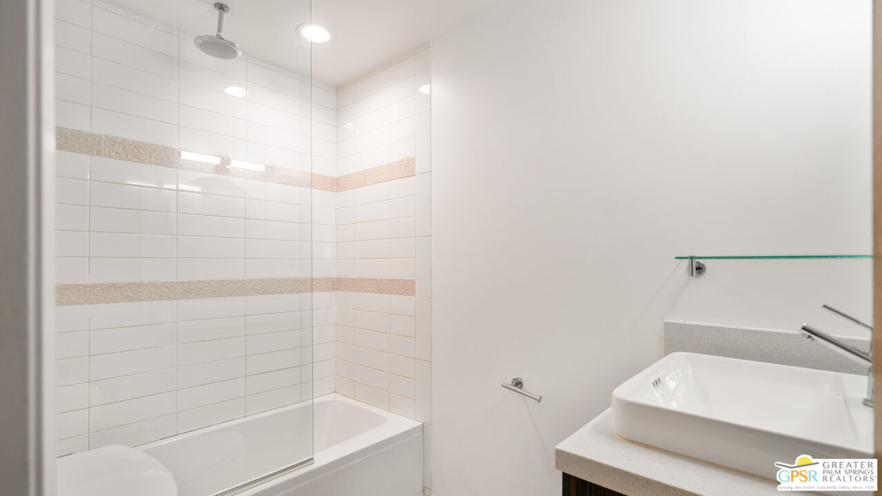 588 East San Lorenzo Road, Unit 104 Palm Springs, CA 92264 - Photo 17 of 68