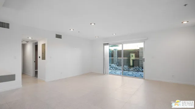 $599,000 | 588 East San Lorenzo Road, Unit 104, Palm Springs, CA 92264