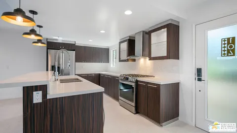 $599,000 | 588 East San Lorenzo Road, Unit 104, Palm Springs, CA 92264