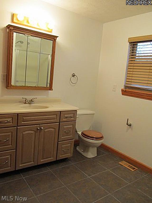 7233 Ward Road Cleveland, OH 44134 - Photo 10 of 17