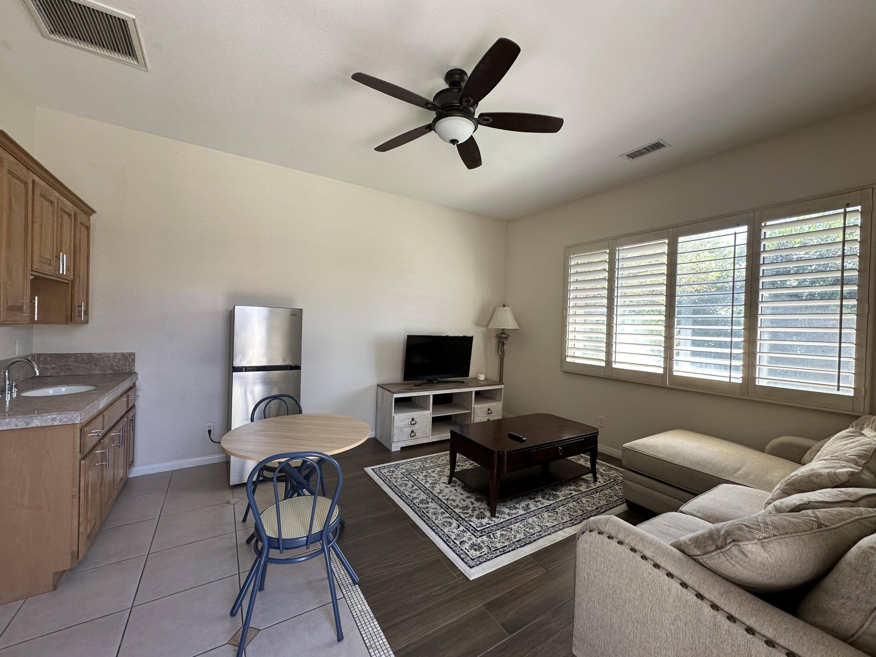 12 Buckingham Way, Unit CASITA Rancho Mirage, CA 92270 - Photo 2 of 7 436117548_956880415895886_31504285203902