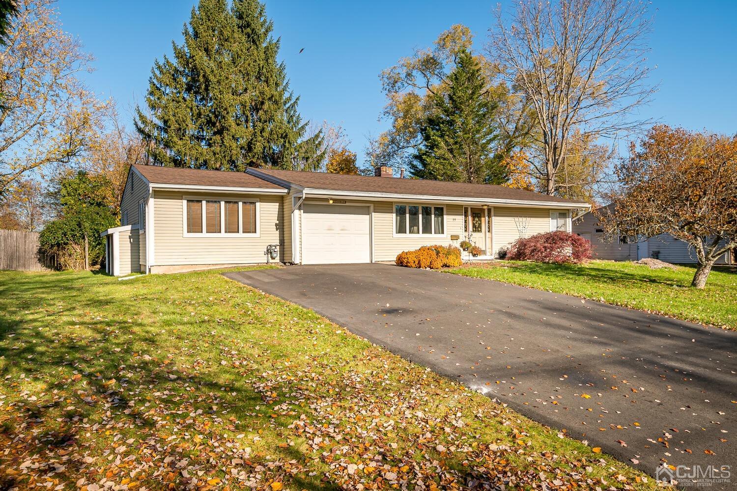 39 Constable Road Kendall Park, NJ 08824 - Photo 1 of 17 Gallery Image 1
