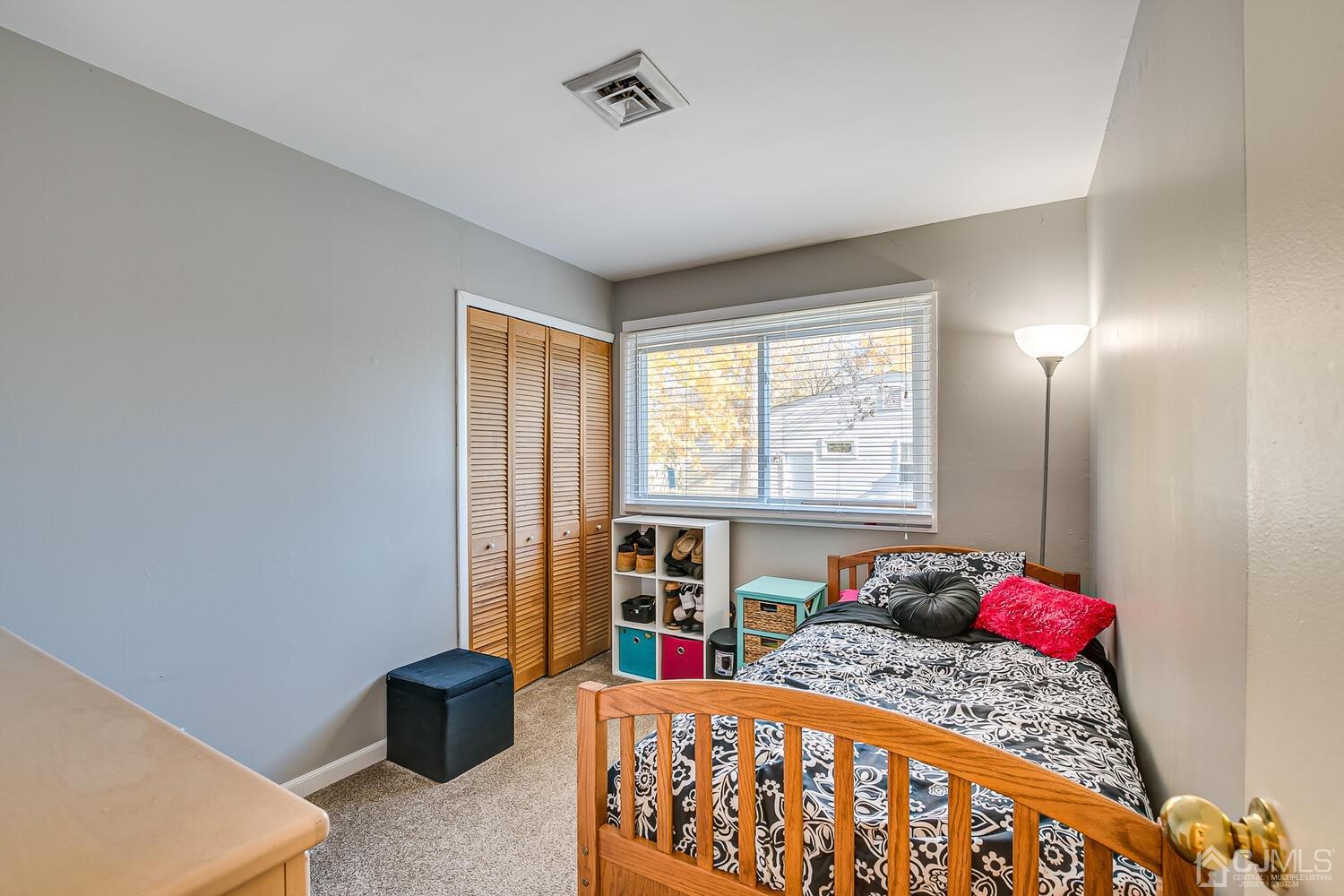 39 Constable Road Kendall Park, NJ 08824 - Photo 12 of 17 Gallery Image 12