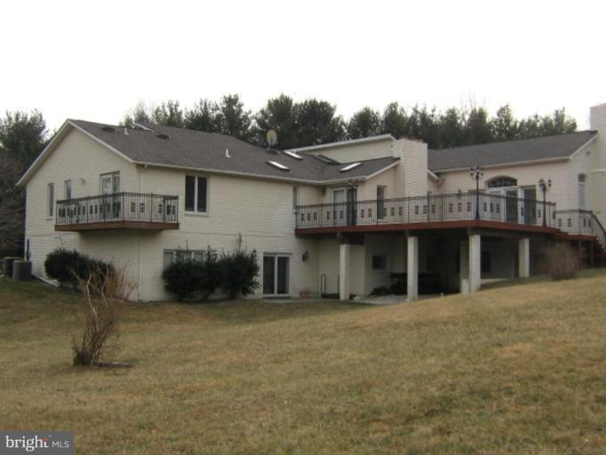 1114 Towlston Road McLean, VA 22102 - Photo 2 of 21 Exterior (Rear)
