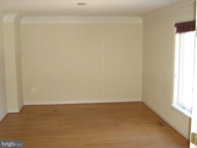 1114 Towlston Road McLean, VA 22102 - Photo 11 of 21 Den