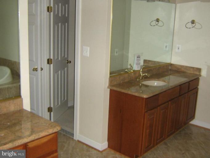 1114 Towlston Road McLean, VA 22102 - Photo 15 of 21 Master Bath #2