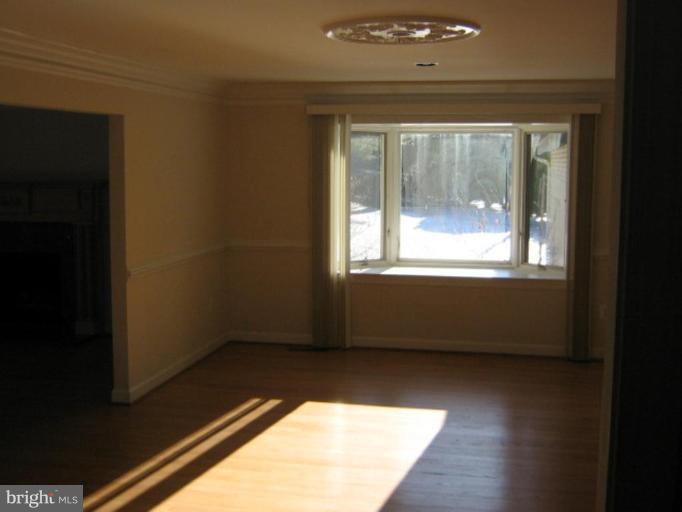 1114 Towlston Road McLean, VA 22102 - Photo 10 of 21 Dining Room