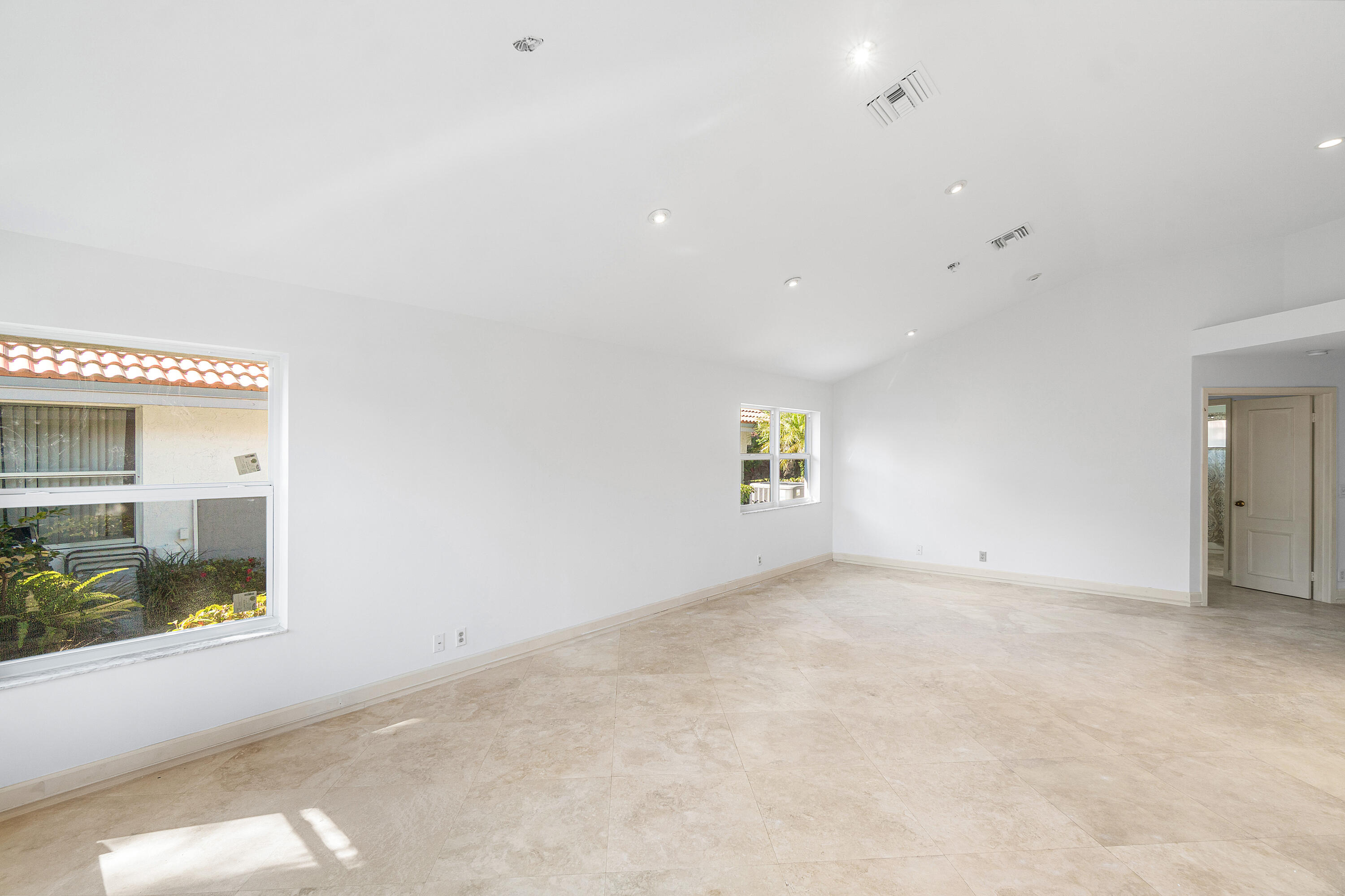 2246 Northwest 52nd Street Boca Raton, FL 33496 - Photo 5 of 45 Great Room
