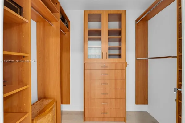 $19,900 | 1455 Ocean Drive, Unit 909, Miami Beach, FL 33139