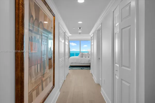 $19,900 | 1455 Ocean Drive, Unit 909, Miami Beach, FL 33139