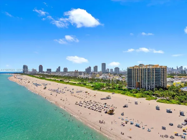 $19,900 | 1455 Ocean Drive, Unit 909, Miami Beach, FL 33139