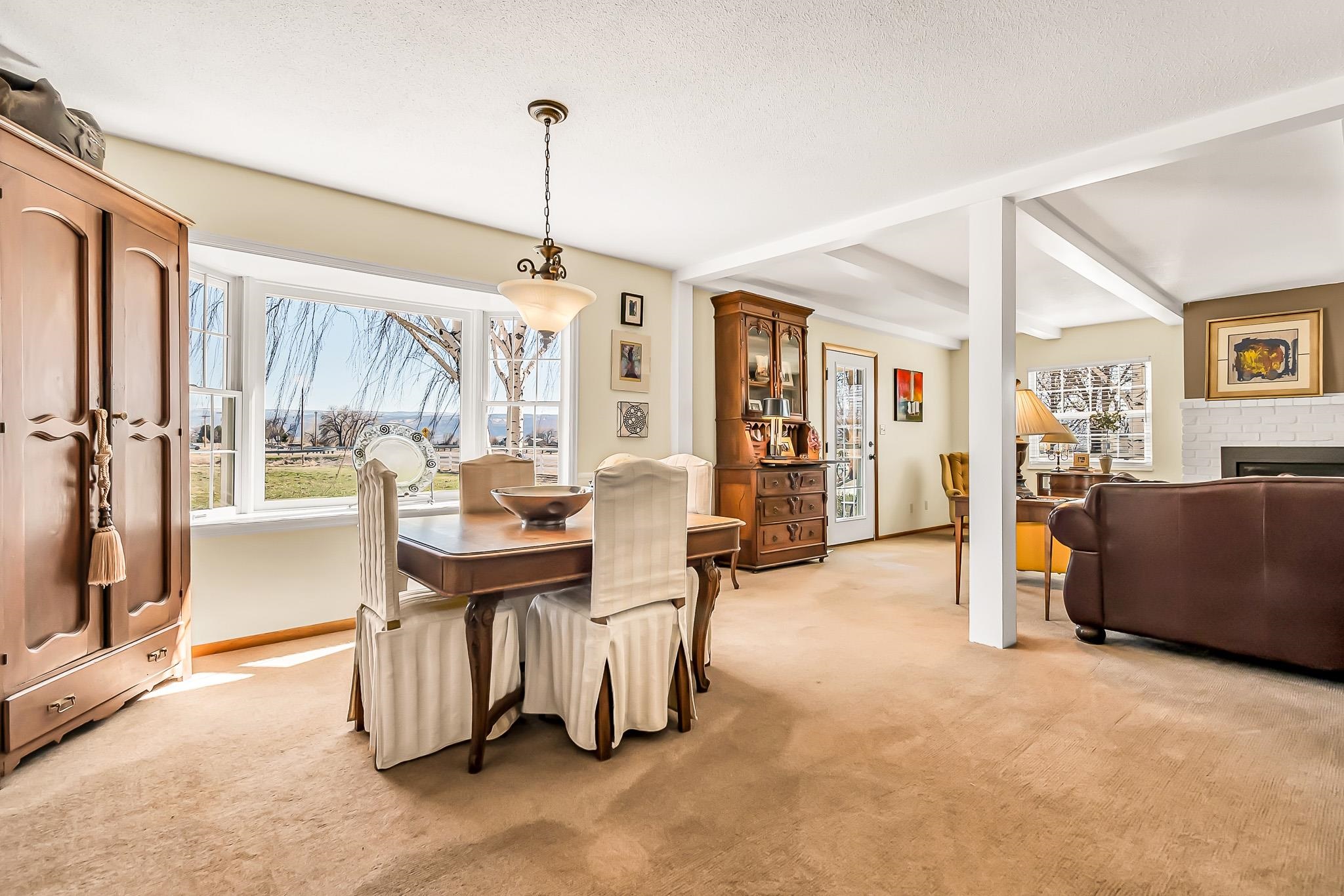 912 24 Road Grand Junction, CO 81505 - Photo 10 of 42 a view of a livingroom with furniture window and outside view