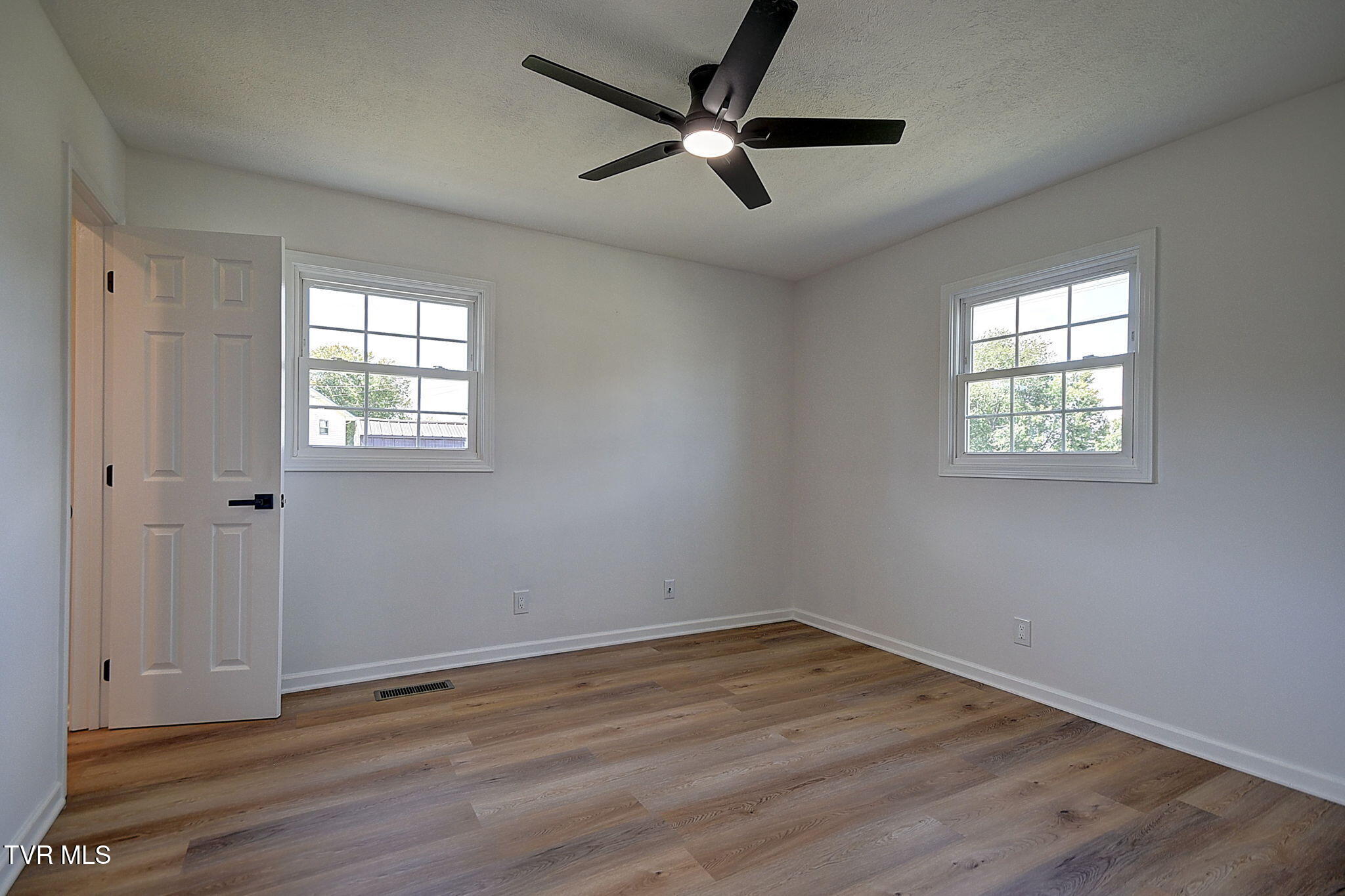 689 Liberty Church Road Kingsport, TN 37663 - Photo 23 of 46 32-web-or-mls-689 Liberty Church LG-20
