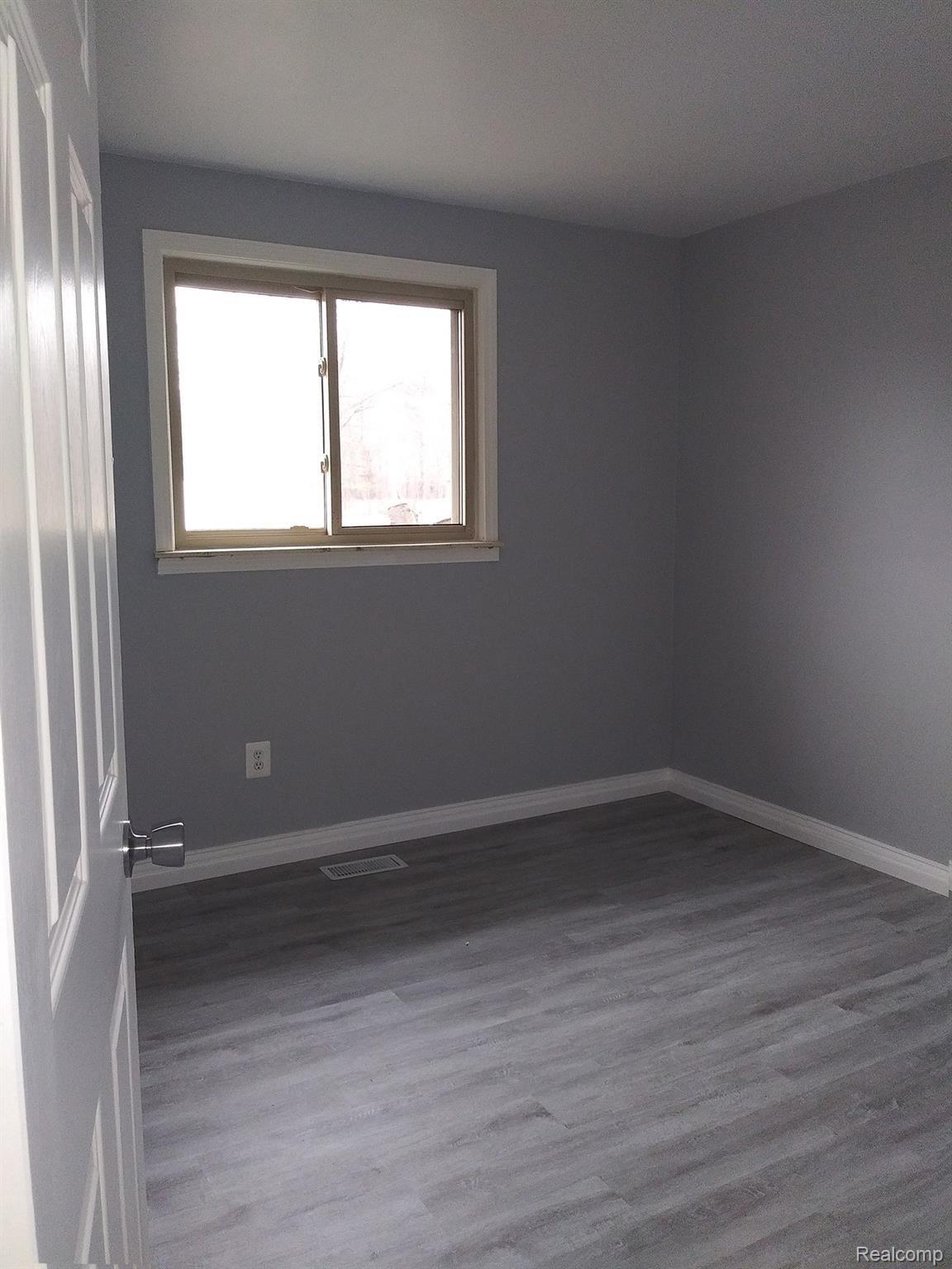 15515 Colbert Street Romulus, MI 48174 - Photo 12 of 22 BR2-1.jpg