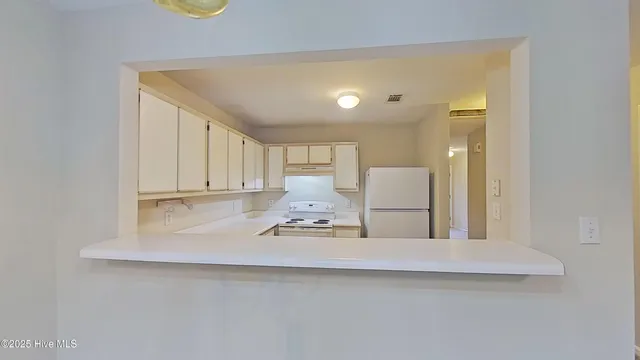 $1,550 | 4804 South College Road, Unit 25, Wilmington, NC 28412