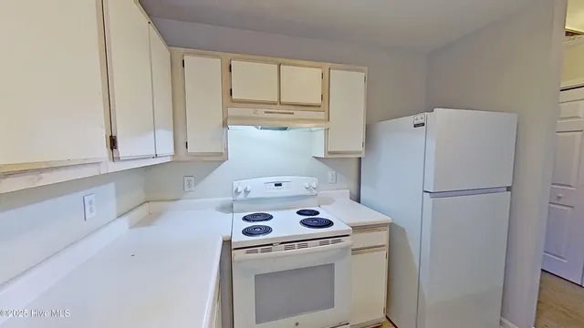 $1,550 | 4804 South College Road, Unit 25, Wilmington, NC 28412