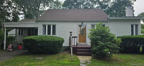 $474,000 | 66 Corbin Avenue, Shirley, NY 11967