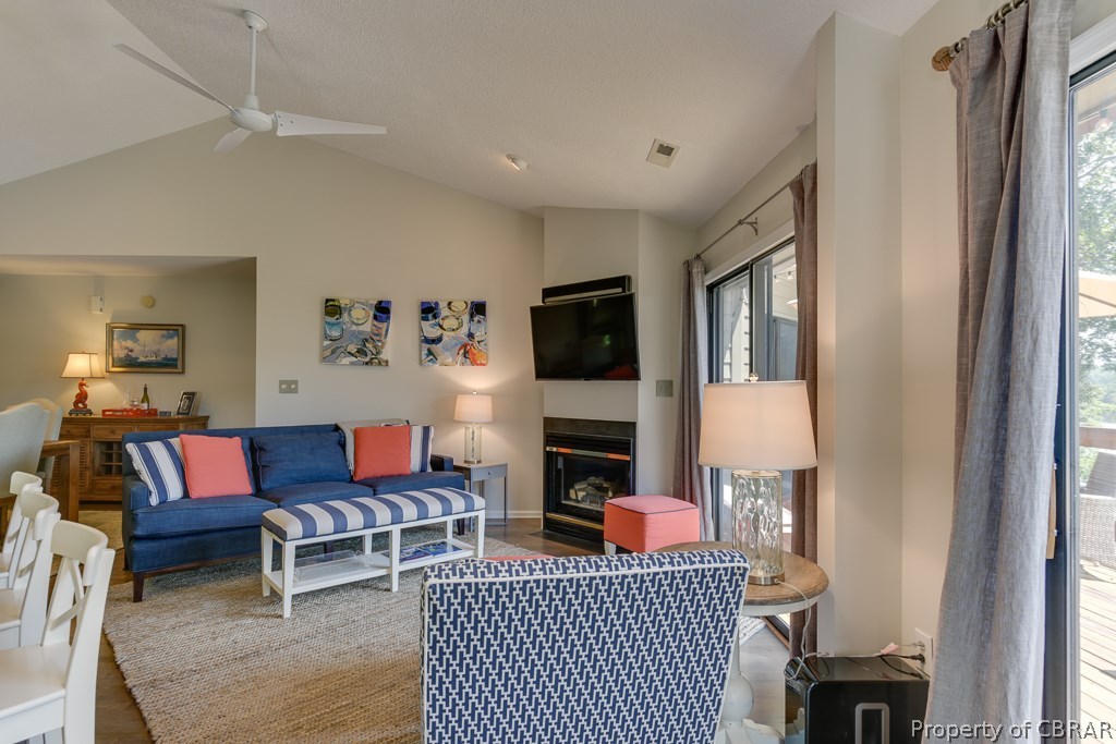 117 Mariners Point Lane, Unit D Hartfield, VA 23071 - Photo 12 of 32
