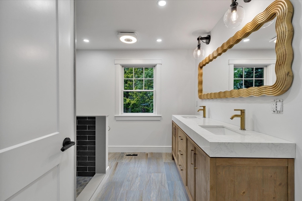 152 Pleasant Bay Road Harwich, MA 02645 - Photo 12 of 39 Gallery Image 12