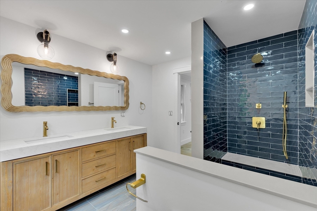 152 Pleasant Bay Road Harwich, MA 02645 - Photo 13 of 39 Gallery Image 13
