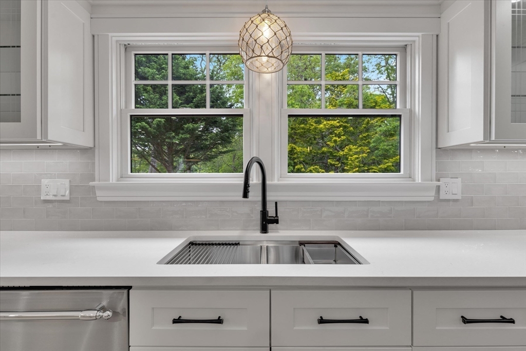 152 Pleasant Bay Road Harwich, MA 02645 - Photo 20 of 39 Gallery Image 20